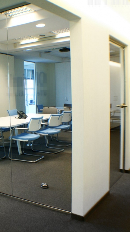 szklana sciana biuro