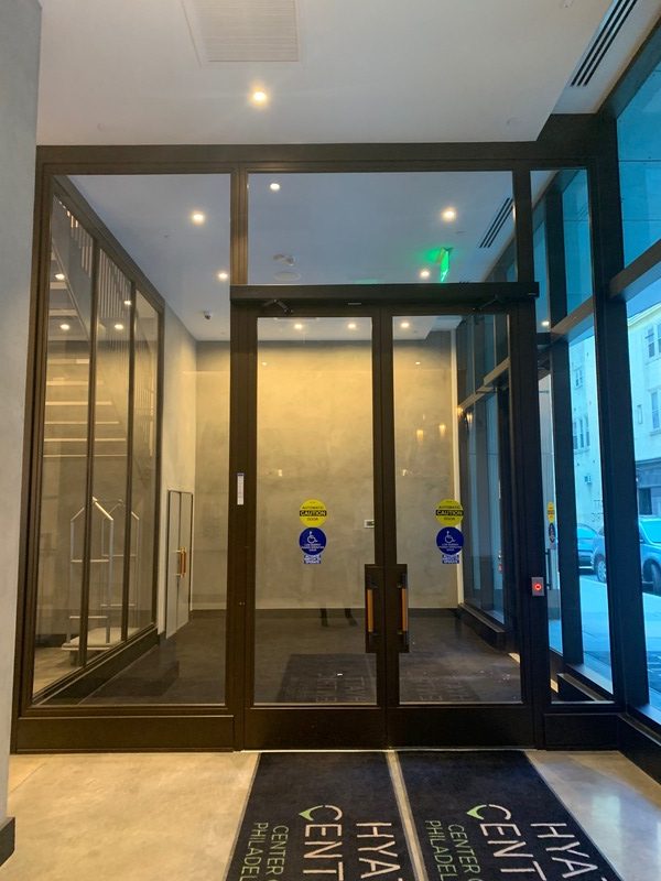 hyatt wejscie rotated