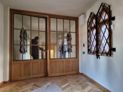 drzwi muzuem Klaszotek scaled